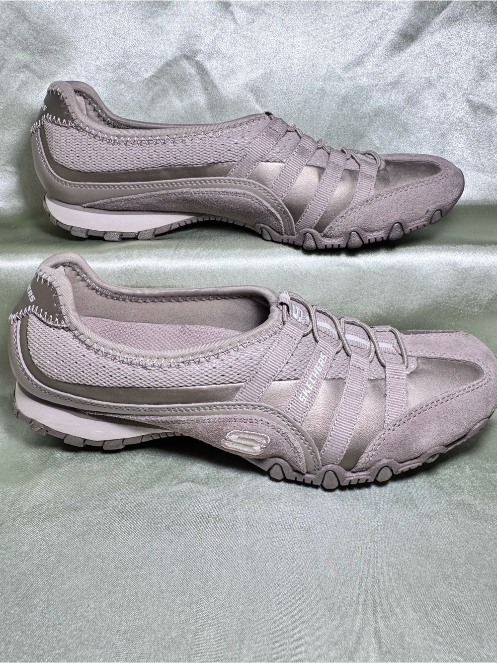 Skechers Low Profile Bungee Slip On Sneakers 21363 TPE Womens Size 8.5